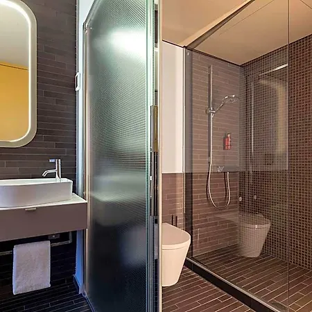 B'mine Duesseldorf, Worldhotels Crafted Hotel 4*